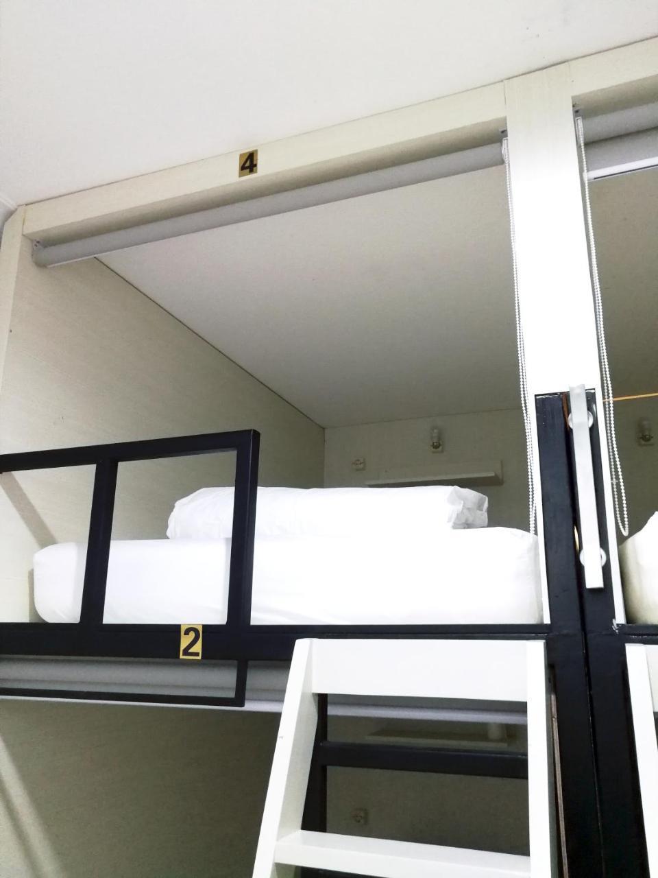 Homiestay Jakarta Exterior photo